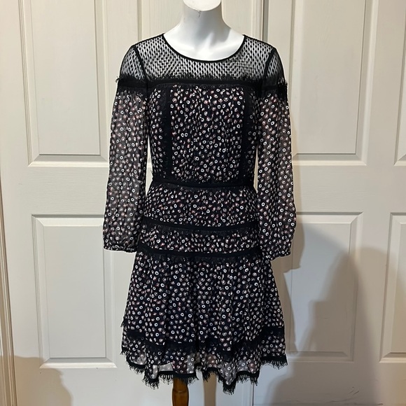 Diane Von Furstenberg Mini Dress. Size 6 - Picture 2 of 14